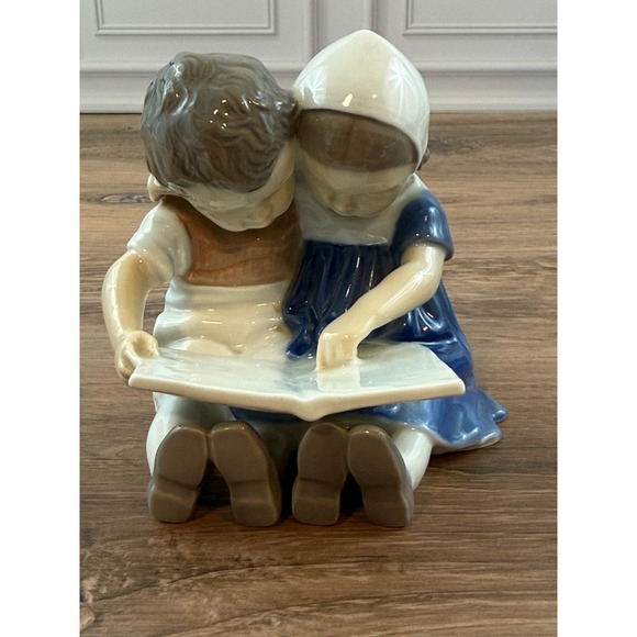 Bing & Grondahl Other - VTG 1948 Bing & Grondahl Denmark "Children Reading" Porcelain‎ Figurine